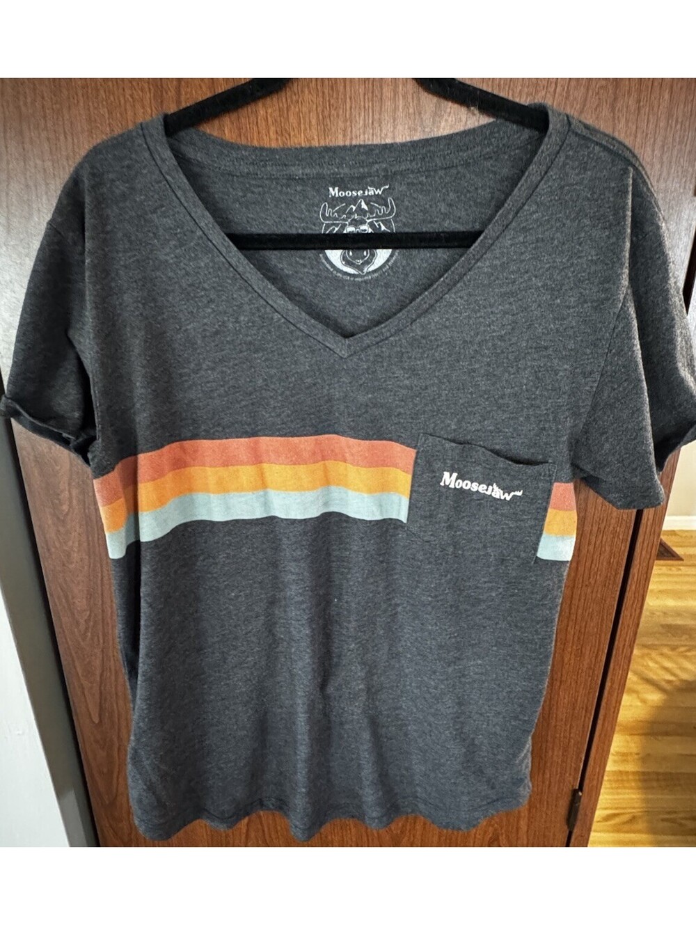 Moosejaw Womens L Rainbow Stripe Pocket Tee Gray V Neck Organic Cotton USA